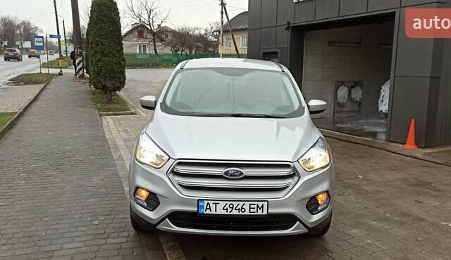 Серый Форд Эскейп, объемом двигателя 1.5 л и пробегом 29 тыс. км за 13800 $, фото 4 на Automoto.ua