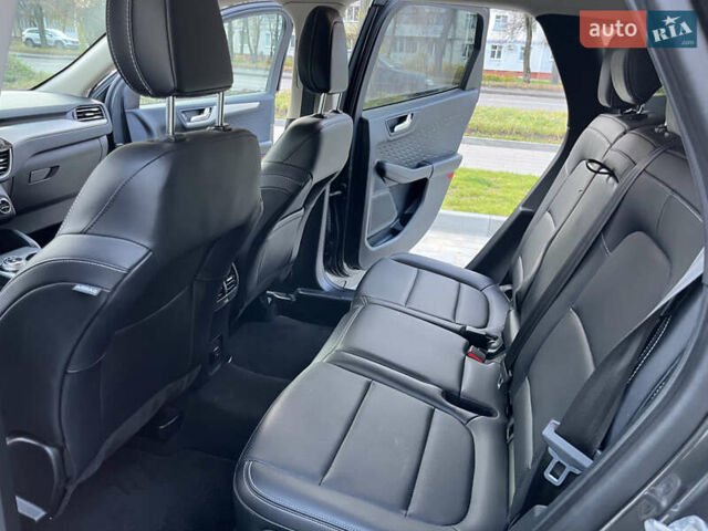 Сірий Форд Ескейп, об'ємом двигуна 2 л та пробігом 105 тис. км за 18950 $, фото 42 на Automoto.ua