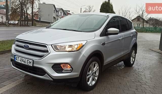 Серый Форд Эскейп, объемом двигателя 1.5 л и пробегом 29 тыс. км за 13800 $, фото 1 на Automoto.ua