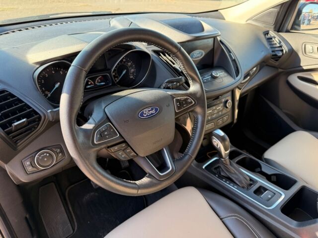 Серый Форд Эскейп, объемом двигателя 1.5 л и пробегом 107 тыс. км за 14800 $, фото 11 на Automoto.ua