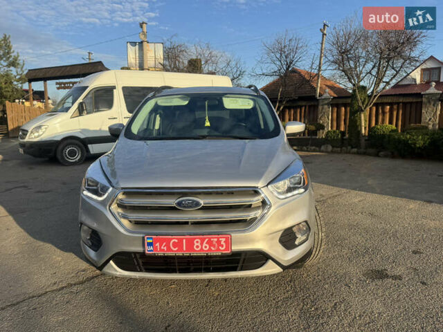 Серый Форд Эскейп, объемом двигателя 1.5 л и пробегом 155 тыс. км за 12999 $, фото 3 на Automoto.ua