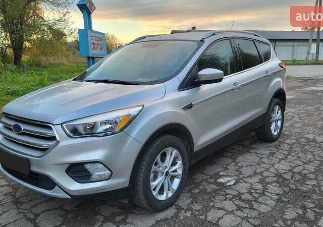 Форд Эскейп 2019 в Дубно на Automoto.ua Серый Форд Эскейп, объемом двигателя 1.5 л и пробегом 159 тыс. км за 11500 $, фото 5 на Automoto.ua
