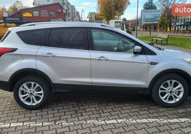 Серый Форд Эскейп, объемом двигателя 1.5 л и пробегом 160 тыс. км за 11300 $, фото 14 на Automoto.ua