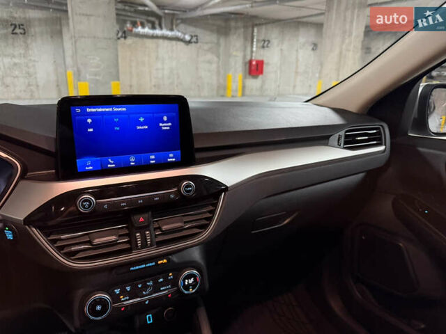 Серый Форд Эскейп, объемом двигателя 1.5 л и пробегом 244 тыс. км за 12500 $, фото 34 на Automoto.ua