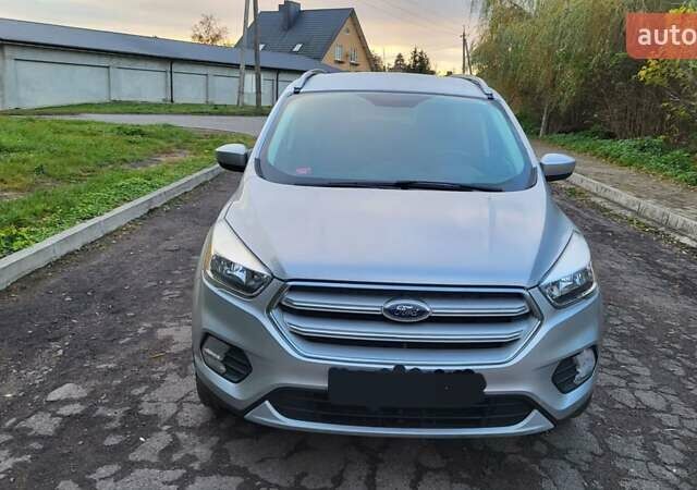 Форд Эскейп 2019 в Дубно на Automoto.ua Серый Форд Эскейп, объемом двигателя 1.5 л и пробегом 159 тыс. км за 11500 $, фото 13 на Automoto.ua