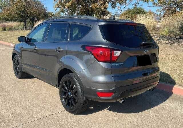 Сірий Форд Ескейп, об'ємом двигуна 1.5 л та пробігом 89 тис. км за 3500 $, фото 5 на Automoto.ua