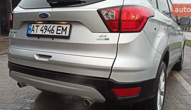 Серый Форд Эскейп, объемом двигателя 1.5 л и пробегом 29 тыс. км за 13800 $, фото 17 на Automoto.ua