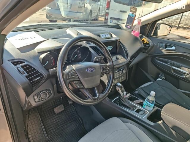 Сірий Форд Ескейп, об'ємом двигуна 1.5 л та пробігом 74 тис. км за 13990 $, фото 20 на Automoto.ua