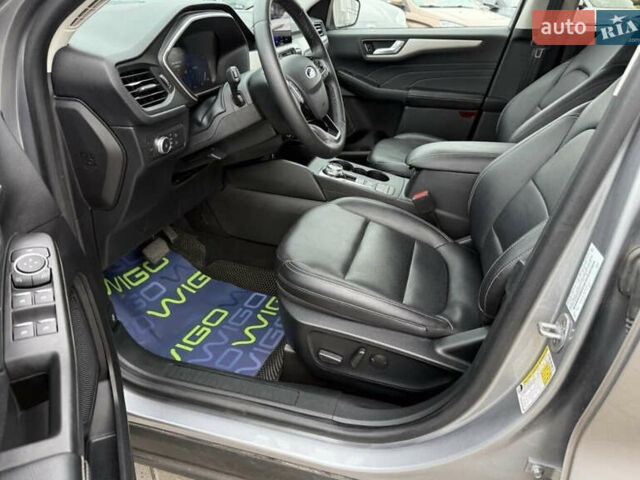 Серый Форд Эскейп, объемом двигателя 1.5 л и пробегом 113 тыс. км за 16000 $, фото 11 на Automoto.ua