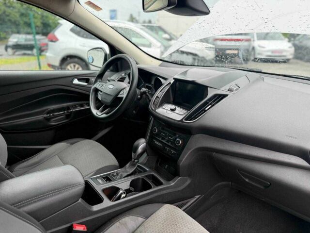 Сірий Форд Ескейп, об'ємом двигуна 1.5 л та пробігом 185 тис. км за 10500 $, фото 6 на Automoto.ua