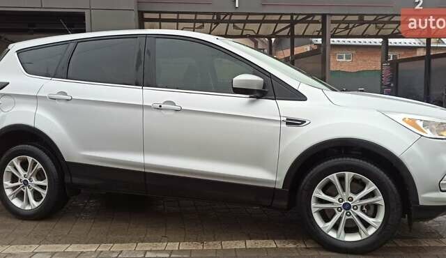 Серый Форд Эскейп, объемом двигателя 1.5 л и пробегом 29 тыс. км за 13800 $, фото 8 на Automoto.ua