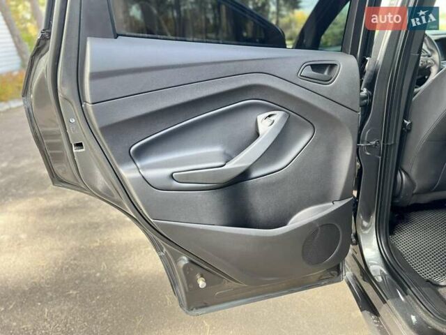 Серый Форд Эскейп, объемом двигателя 2.5 л и пробегом 54 тыс. км за 16800 $, фото 17 на Automoto.ua