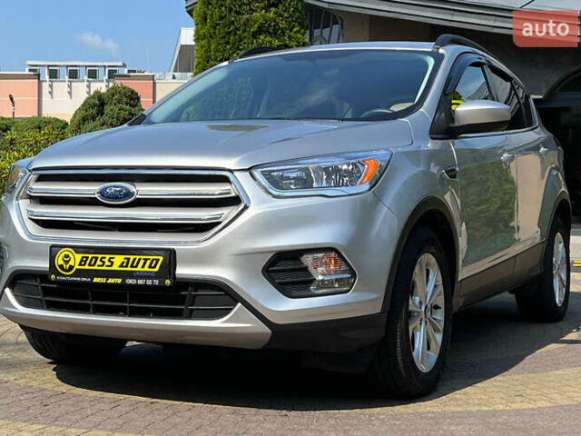 Сірий Форд Ескейп, об'ємом двигуна 1.5 л та пробігом 96 тис. км за 14999 $, фото 2 на Automoto.ua