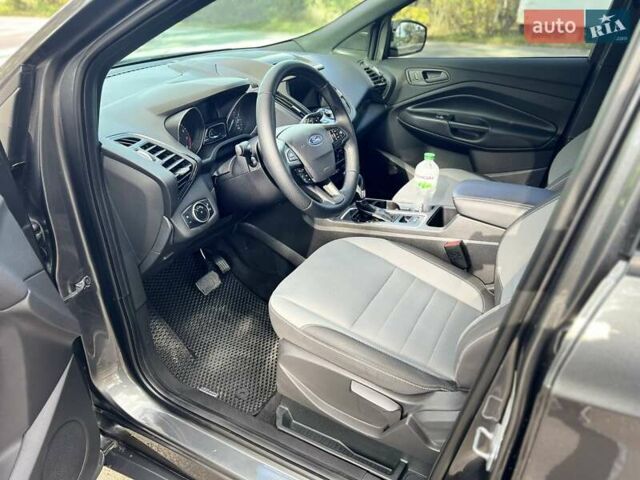 Серый Форд Эскейп, объемом двигателя 2.5 л и пробегом 54 тыс. км за 16800 $, фото 11 на Automoto.ua