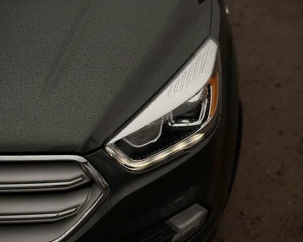 Серый Форд Эскейп, объемом двигателя 1.5 л и пробегом 30 тыс. км за 16500 $, фото 24 на Automoto.ua