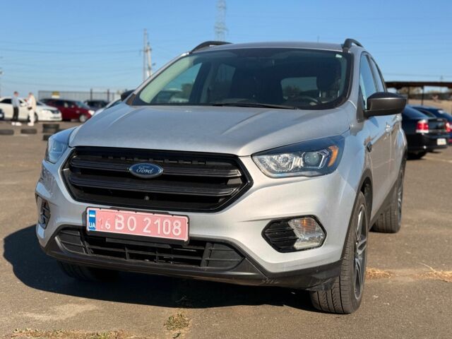 Серый Форд Эскейп, объемом двигателя 1.5 л и пробегом 107 тыс. км за 14800 $, фото 2 на Automoto.ua