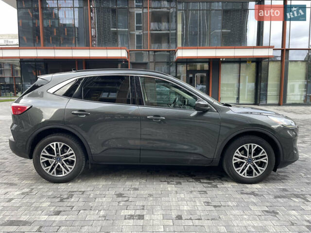 Серый Форд Эскейп, объемом двигателя 1.5 л и пробегом 144 тыс. км за 17500 $, фото 5 на Automoto.ua