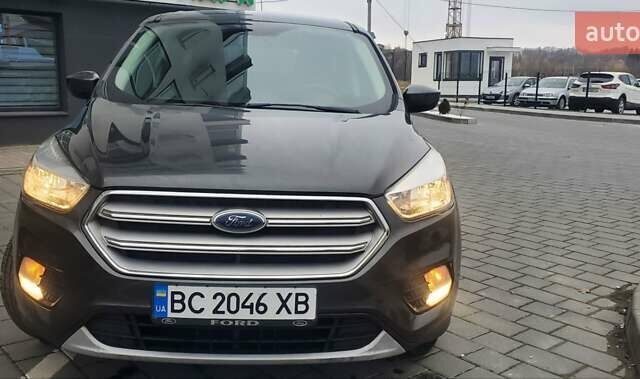 Серый Форд Эскейп, объемом двигателя 1.5 л и пробегом 168 тыс. км за 12300 $, фото 3 на Automoto.ua