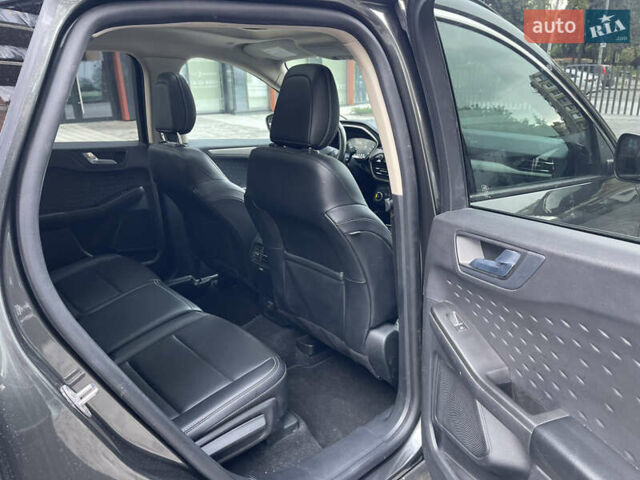 Серый Форд Эскейп, объемом двигателя 1.5 л и пробегом 144 тыс. км за 17500 $, фото 17 на Automoto.ua