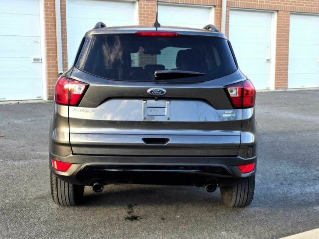 Форд Ескейп 2019 у Чернігові на Automoto.ua Сірий Форд Ескейп, об'ємом двигуна 1.5 л та пробігом 31 тис. км за 2200 $, фото 4 на Automoto.ua