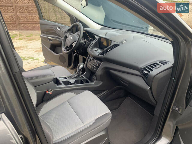 Серый Форд Эскейп, объемом двигателя 1.5 л и пробегом 116 тыс. км за 13700 $, фото 6 на Automoto.ua