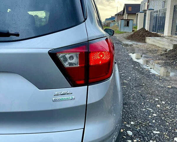 Серый Форд Эскейп, объемом двигателя 1.5 л и пробегом 130 тыс. км за 12500 $, фото 8 на Automoto.ua