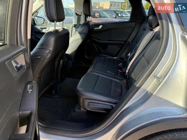 Серый Форд Эскейп, объемом двигателя 1.5 л и пробегом 113 тыс. км за 16000 $, фото 6 на Automoto.ua