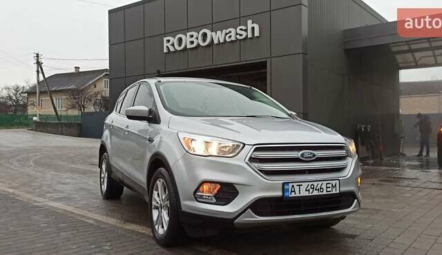 Серый Форд Эскейп, объемом двигателя 1.5 л и пробегом 29 тыс. км за 13800 $, фото 5 на Automoto.ua