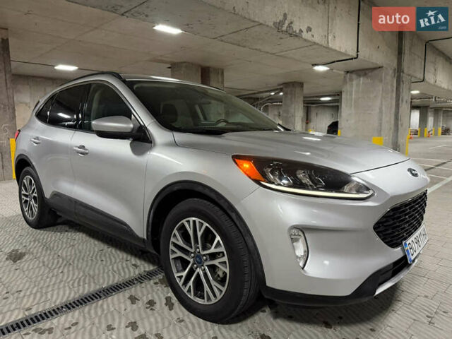 Серый Форд Эскейп, объемом двигателя 1.5 л и пробегом 244 тыс. км за 12500 $, фото 10 на Automoto.ua