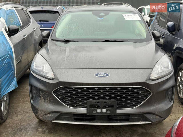 Серый Форд Эскейп, объемом двигателя 1.5 л и пробегом 103 тыс. км за 11200 $, фото 1 на Automoto.ua