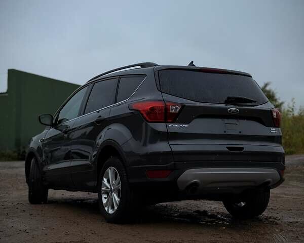 Серый Форд Эскейп, объемом двигателя 1.5 л и пробегом 30 тыс. км за 16500 $, фото 26 на Automoto.ua