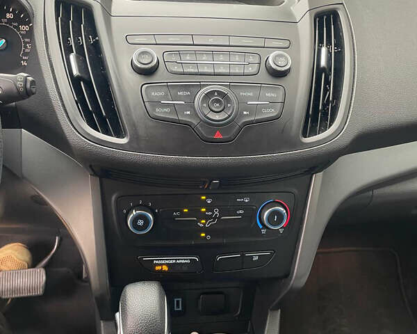 Серый Форд Эскейп, объемом двигателя 2.5 л и пробегом 81 тыс. км за 14600 $, фото 11 на Automoto.ua