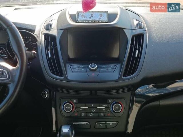 Серый Форд Эскейп, объемом двигателя 1.5 л и пробегом 74 тыс. км за 13990 $, фото 15 на Automoto.ua