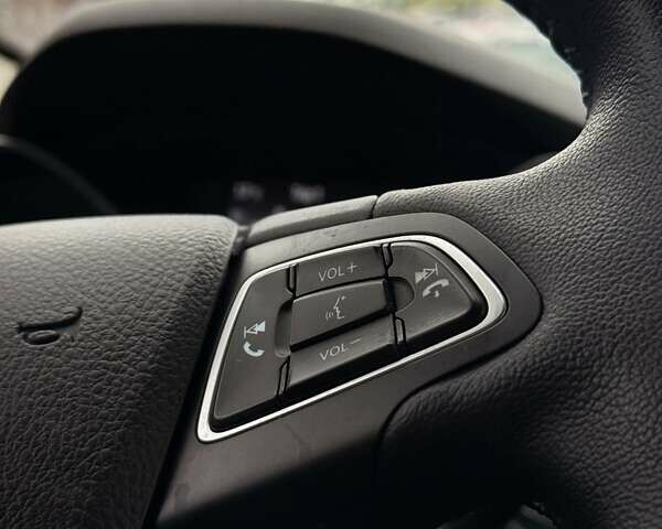 Серый Форд Эскейп, объемом двигателя 1.5 л и пробегом 30 тыс. км за 16500 $, фото 8 на Automoto.ua