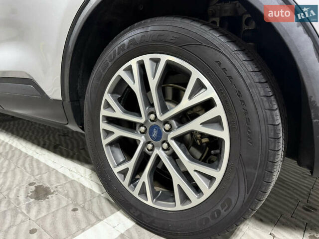 Серый Форд Эскейп, объемом двигателя 1.5 л и пробегом 244 тыс. км за 12100 $, фото 18 на Automoto.ua
