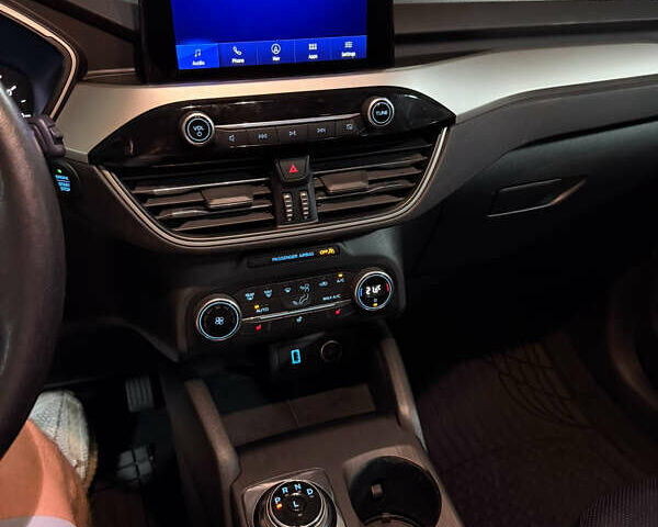 Серый Форд Эскейп, объемом двигателя 1.5 л и пробегом 244 тыс. км за 12500 $, фото 31 на Automoto.ua