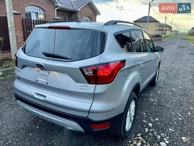 Серый Форд Эскейп, объемом двигателя 1.5 л и пробегом 130 тыс. км за 12500 $, фото 4 на Automoto.ua