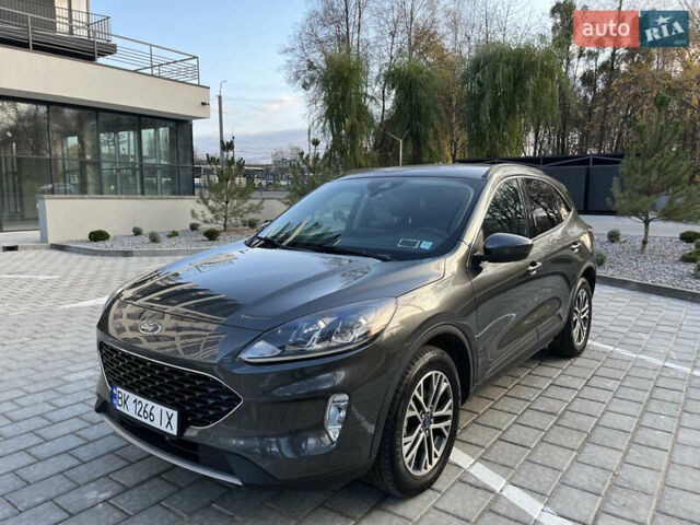 Сірий Форд Ескейп, об'ємом двигуна 2 л та пробігом 105 тис. км за 18950 $, фото 4 на Automoto.ua