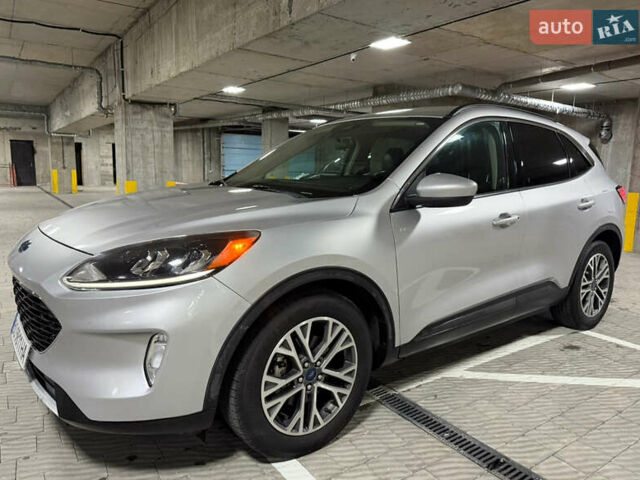 Серый Форд Эскейп, объемом двигателя 1.5 л и пробегом 244 тыс. км за 12500 $, фото 3 на Automoto.ua