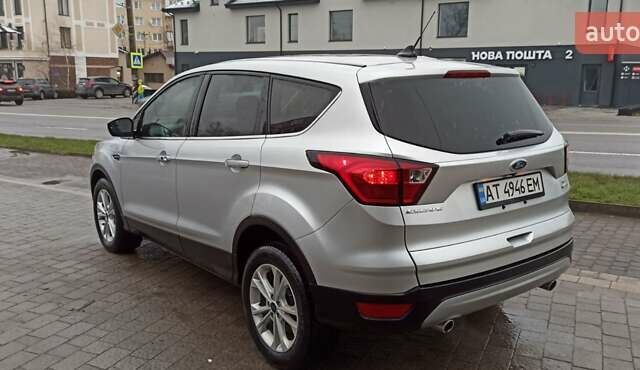 Серый Форд Эскейп, объемом двигателя 1.5 л и пробегом 29 тыс. км за 13800 $, фото 23 на Automoto.ua
