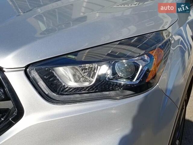 Серый Форд Эскейп, объемом двигателя 1.5 л и пробегом 74 тыс. км за 13990 $, фото 4 на Automoto.ua