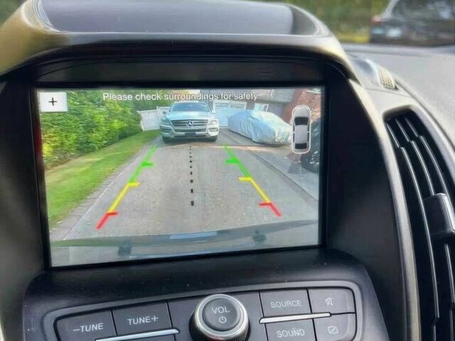 Сірий Форд Ескейп, об'ємом двигуна 1.5 л та пробігом 40 тис. км за 10000 $, фото 7 на Automoto.ua