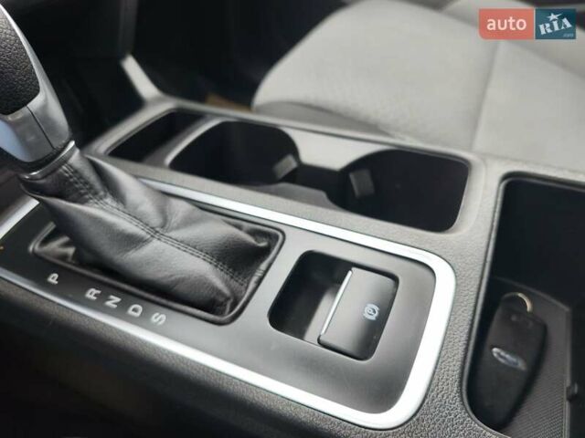 Серый Форд Эскейп, объемом двигателя 1.5 л и пробегом 138 тыс. км за 13500 $, фото 28 на Automoto.ua