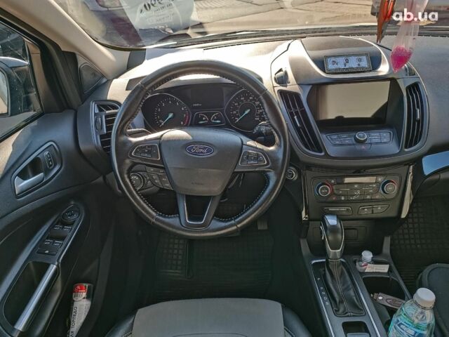 Сірий Форд Ескейп, об'ємом двигуна 1.5 л та пробігом 74 тис. км за 13990 $, фото 14 на Automoto.ua