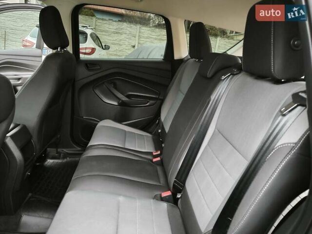 Серый Форд Эскейп, объемом двигателя 2.5 л и пробегом 45 тыс. км за 15200 $, фото 15 на Automoto.ua