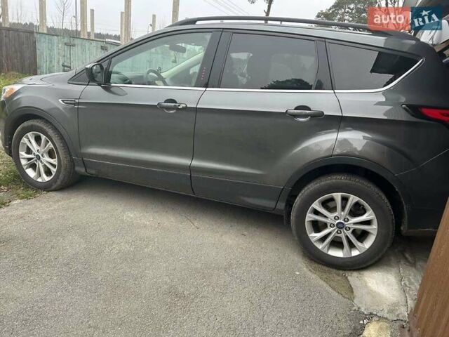 Сірий Форд Ескейп, об'ємом двигуна 1.5 л та пробігом 100 тис. км за 15500 $, фото 4 на Automoto.ua