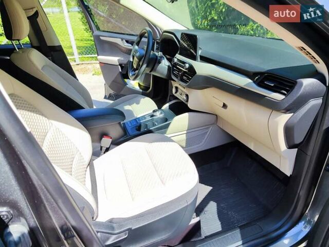 Сірий Форд Ескейп, об'ємом двигуна 1.5 л та пробігом 218 тис. км за 15500 $, фото 19 на Automoto.ua