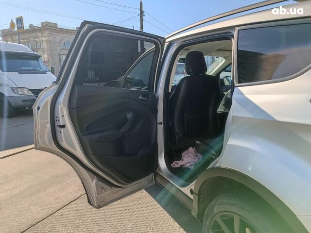 Сірий Форд Ескейп, об'ємом двигуна 1.5 л та пробігом 74 тис. км за 13990 $, фото 12 на Automoto.ua