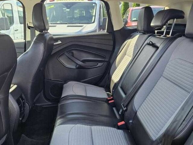 Серый Форд Эскейп, объемом двигателя 2 л и пробегом 85 тыс. км за 10184 $, фото 5 на Automoto.ua