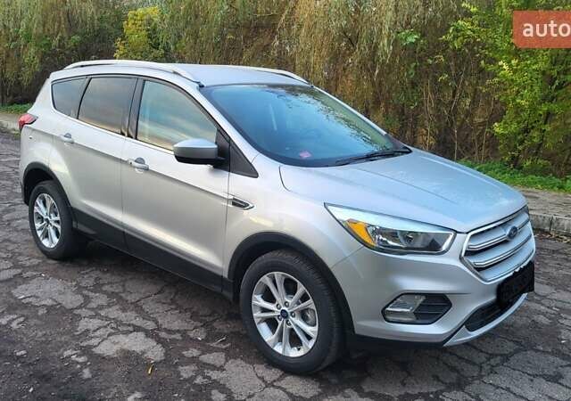 Форд Эскейп 2019 в Дубно на Automoto.ua Серый Форд Эскейп, объемом двигателя 1.5 л и пробегом 159 тыс. км за 11500 $, фото 12 на Automoto.ua